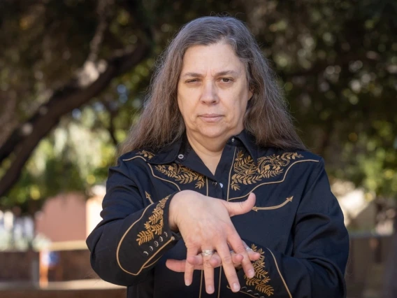 U of A expert working to preserve Native American sign languages