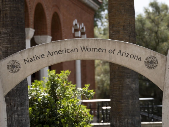 Native American Women of Arizona